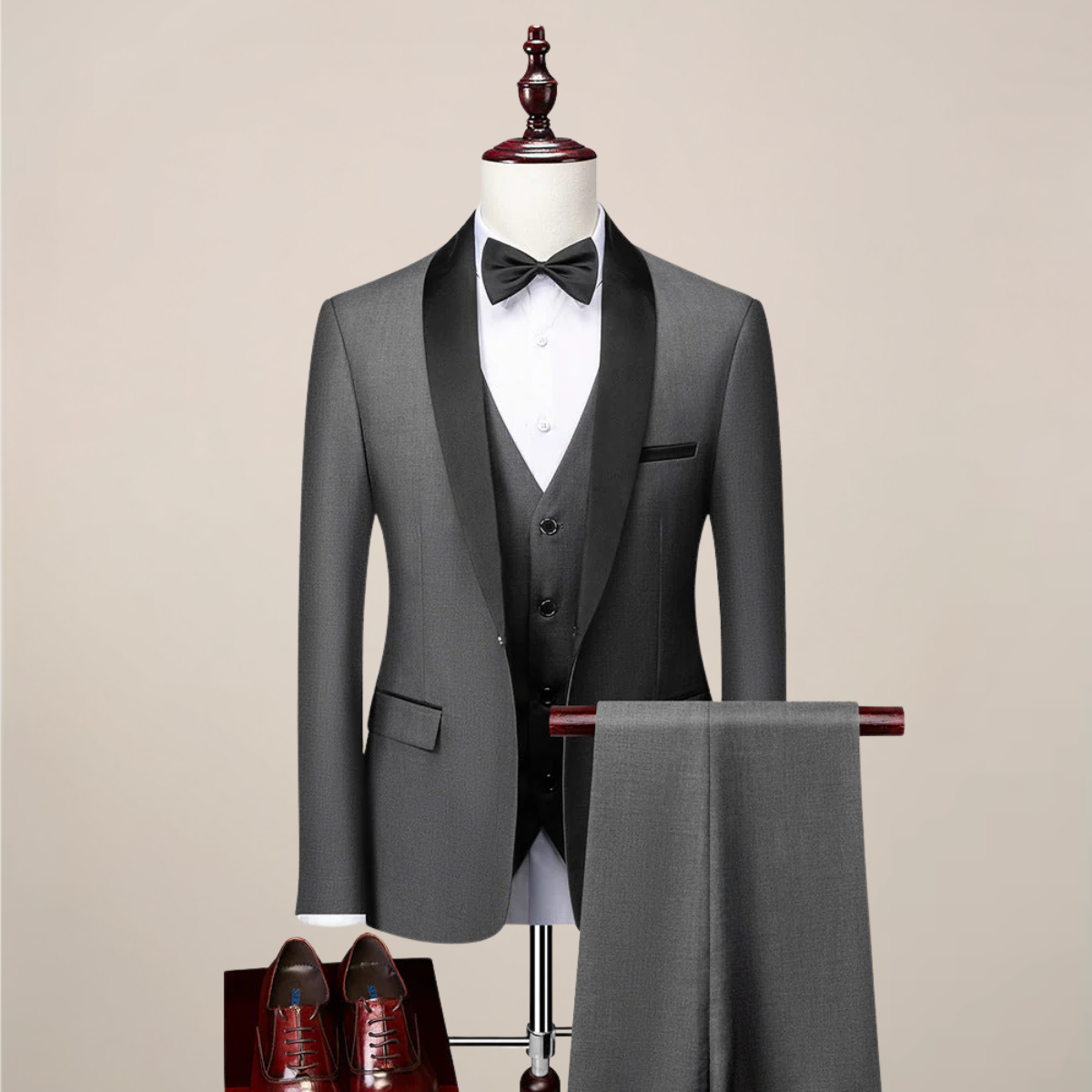 Men's Three-Piece Dinner Suit - Slim Fit & Stylish Lapels