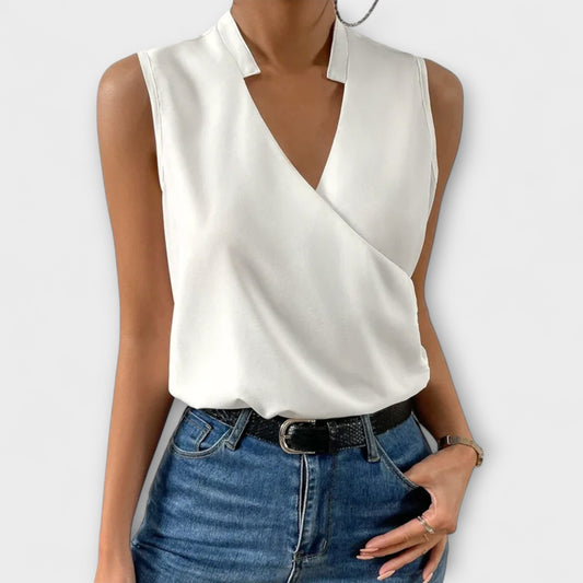 Loretta | Chic V-Neck Blouse for Any Occasion